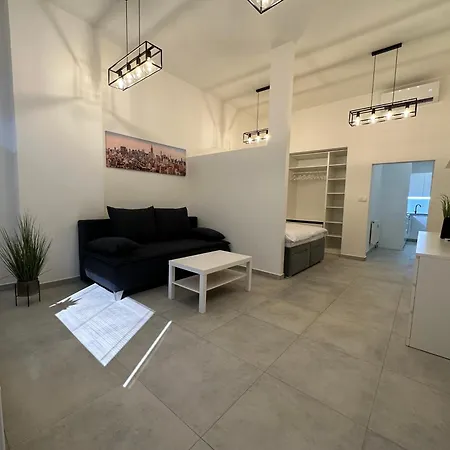 Krasny - Velky V Blizkosti Centra Apartman Pozsony