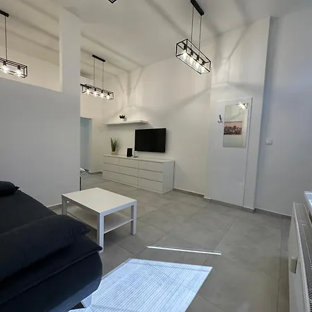 Krasny - Velky V Blizkosti Centra Apartman Pozsony