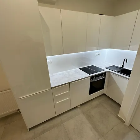 Apartman Krasny - Velky V Blizkosti Centra Pozsony